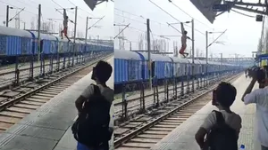indian railway track wire